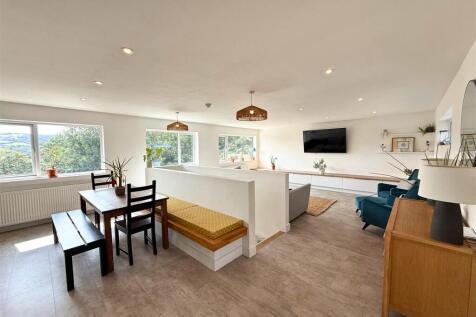 Open plan lounge diner