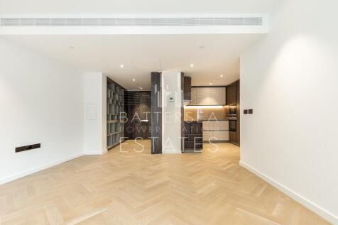 A well proportioned two bedroom apartment of 832 sq ft within Pearce House, Circus West