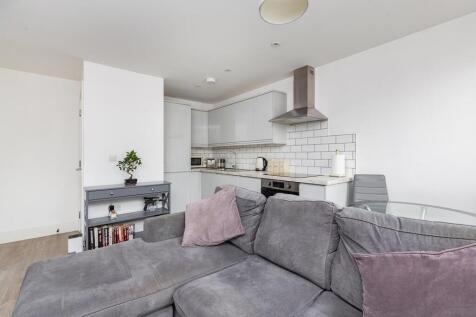 8 Manor Gardens-LR2.jpg