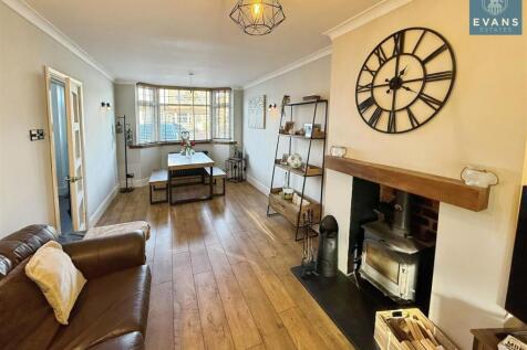 Through Lounge Diner