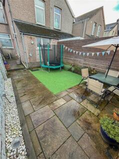 2 Wainfelin Avenue - Externals-3.jpg