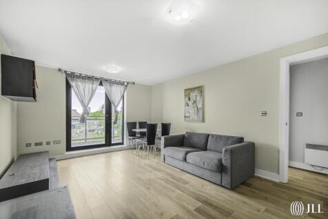 Eluna Apartments