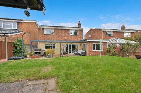 7 Greatfield Close-34.jpg