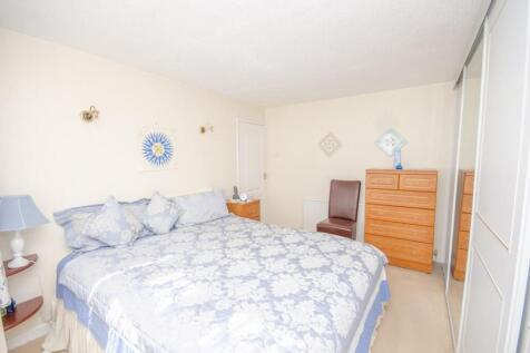 Bedroom one pic 2.jpg