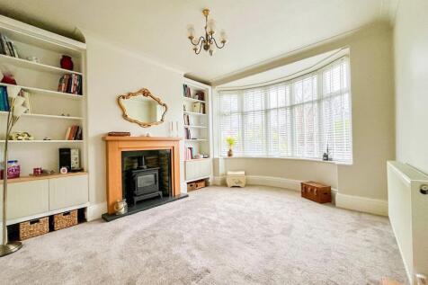 Front Lounge