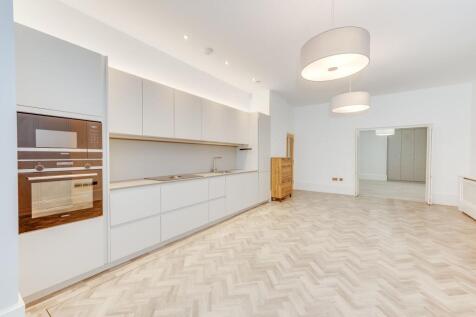 KITCHEN/DINER//LOUNGE