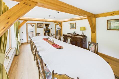 CAM03185G0-PR0119-STILL028