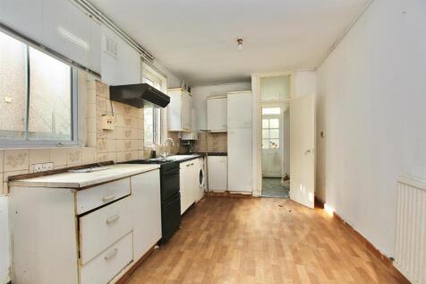 Shelbourne Road, N17