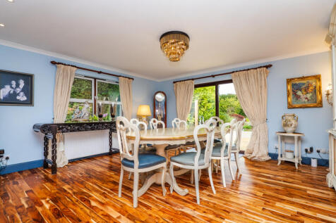 5 bed, 5 bath Detached in Glasgow - Photo 11
