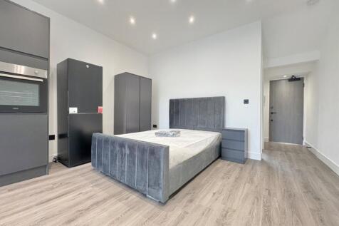 Deposit Free Option Available. Situated in the POPULAR location of LS4, this LARGE STUDIO apartment is close to a number of local amenities.