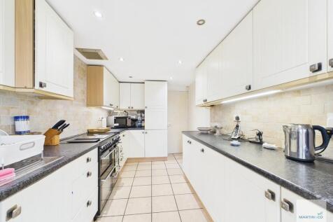 CAM03394G0-PR0258...