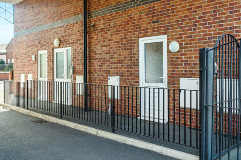 1302929-11-683dea...