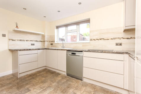 Kitchen/Breakfast...