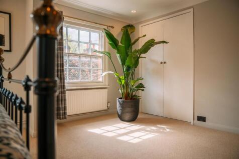 13 Southgate Street [Bedroom One Detail] 01.jpg