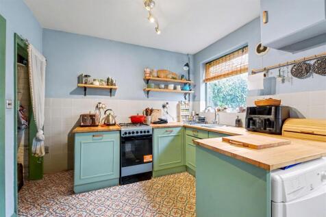 Kitchen_1.jpeg