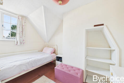 CAM05454G0-PR0084-STILL012