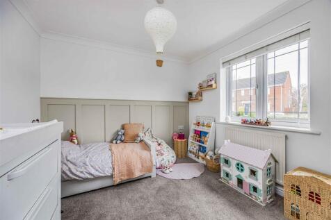 1 Caer Peris View, Portchester-Small-PorticoMarket