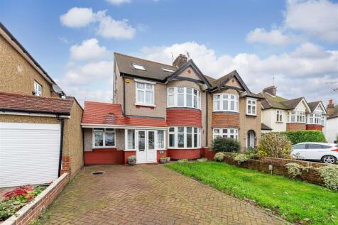 41 Oaklands Avenue, Isleworth TW7-3.jpg