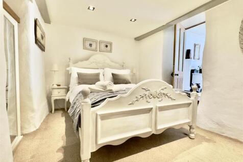 GROUND FLOOR BEDROOM.jpeg