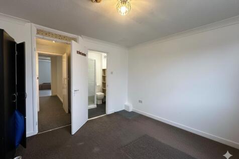1. room.jpg