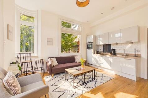Kitchen/Living Area