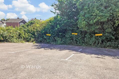 Driveway/Parking