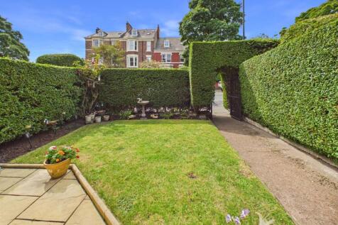 Private Front Garden