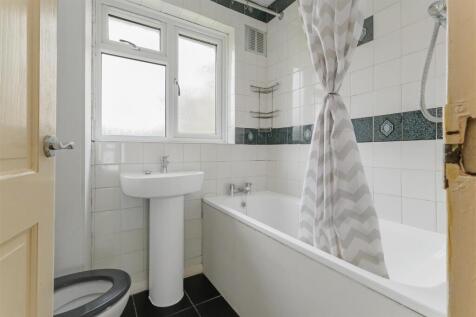 flat 11 livingstone court (17).jpg