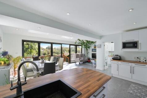 WALSINGHAM GARDENS (12).jpg