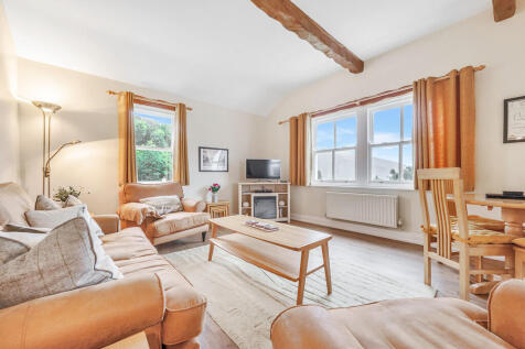 Living / Dining R...