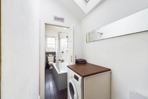 CAM01898G0-PR0131-ST