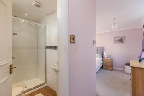 Barnstone House Bedroom 1-3.jpg