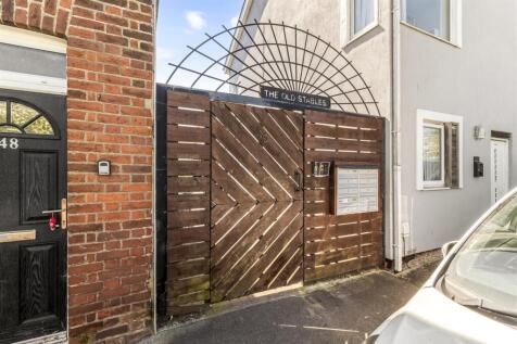 9 The Old Stables-017.JPG