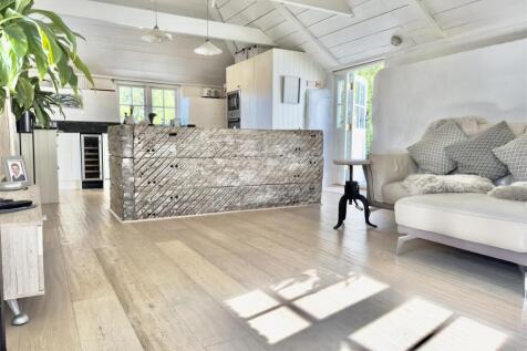 COTTAGE LIVING SPACE.jpeg