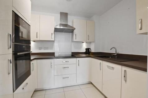 07-d140GCMCS - 11 Chiltern Place - Kitchen -Origin