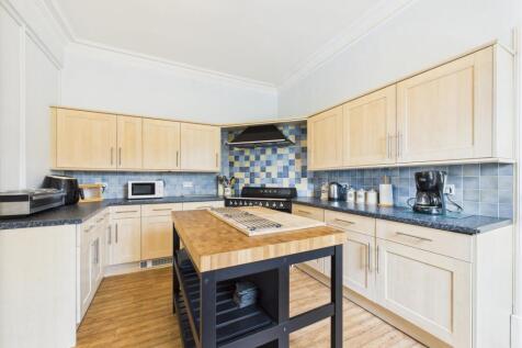 CAM03481G0-PR0108-STILL009