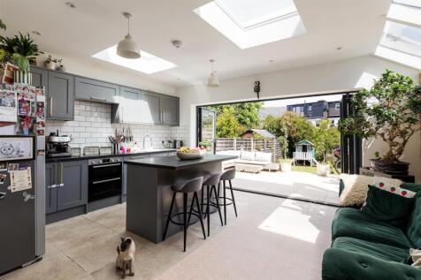 Preston Avenue, E4