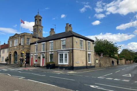 Office to rent in south cave