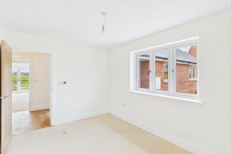 CAM01689G0-PR0453...