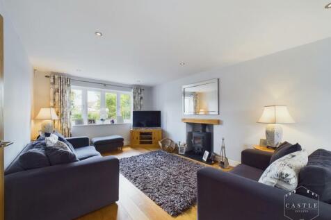 ATTRACTIVE LOUNGE
