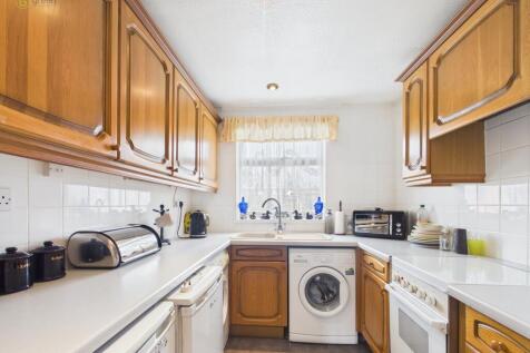 cam05459g0pr0120still001