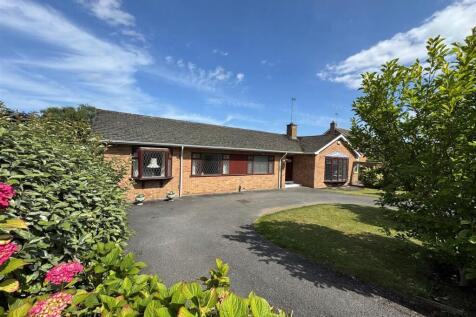 34-36 Elveley Drive main.jpg