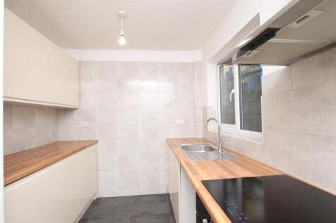 Kitchen..JPG