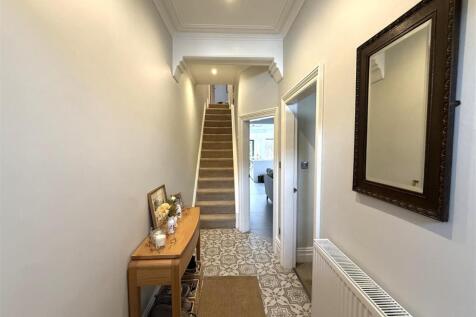 Hallway.JPG
