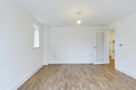 CAM02023G0-PR0118-STILL011