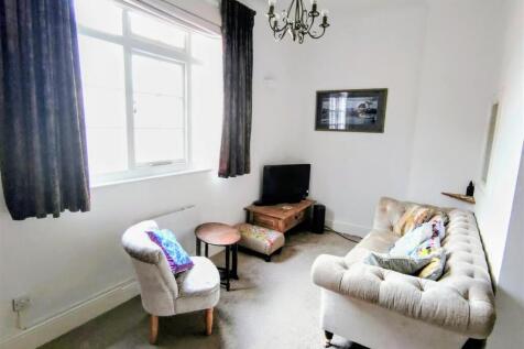 Flat 12 Wardens Lodge