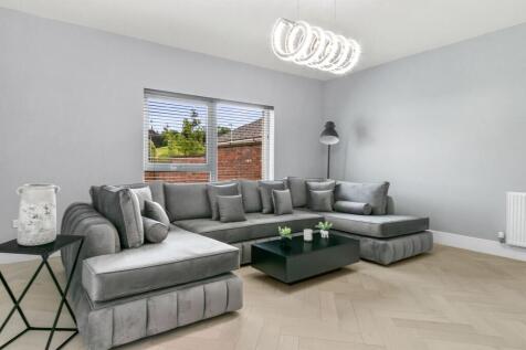 5 bed, 5 bath Detached in Glasgow - Photo 15