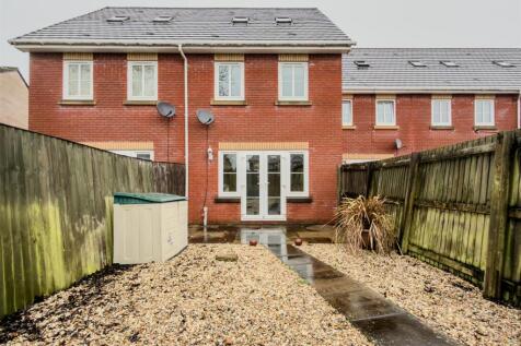 2 Oakfield Mews-20.jpg
