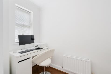 ST THERESA CLOSE (18).jpg