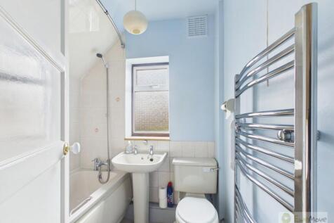 EweMove Mildenhall Lee Devenish Burrell Crescent B